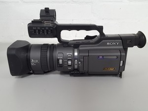 Thumbnail image of Sony DSR-PD150P Professional Mini DV Camcorder Photography