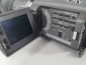 Thumbnail image of Sony DSR-PD150P Professional Mini DV Camcorder Photography