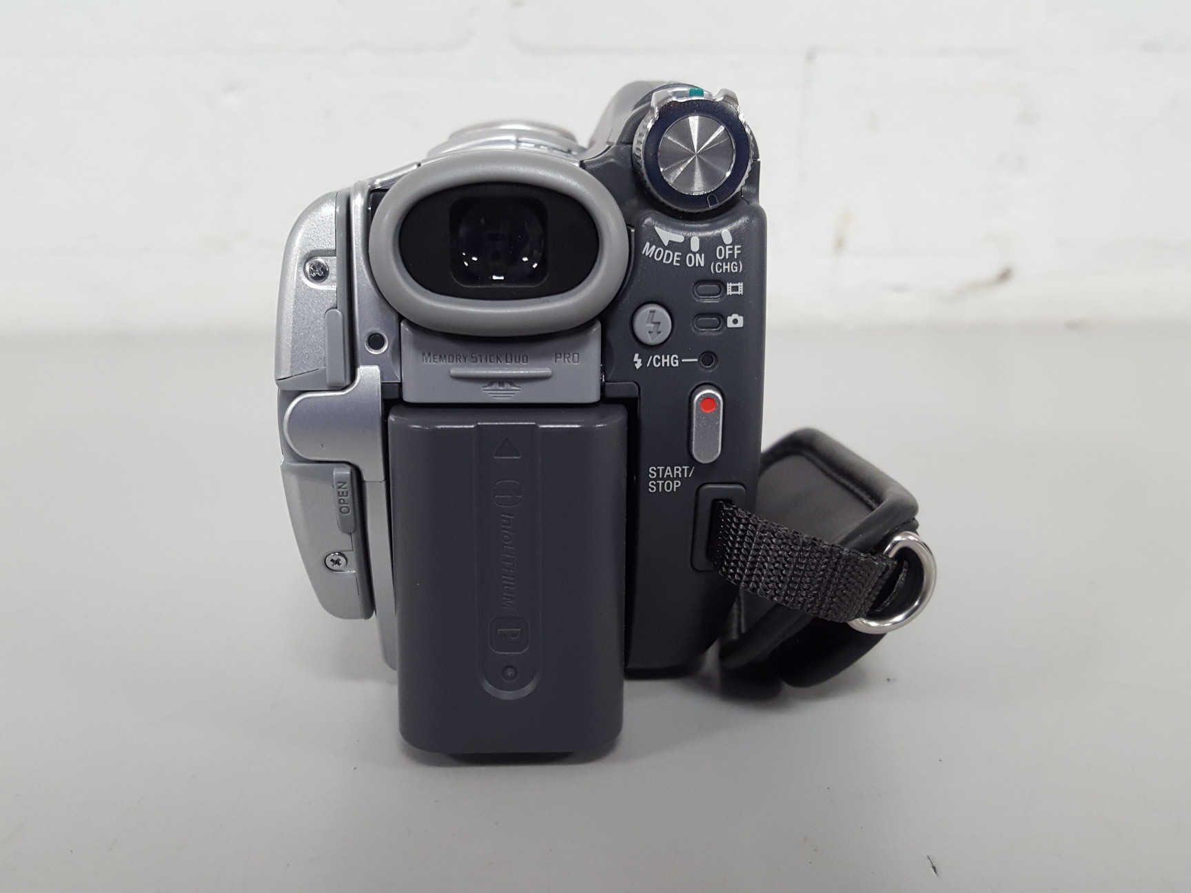 Image of Sony Handycam DCR-DVD505E Digital Video Camera Recorder AV Equipment