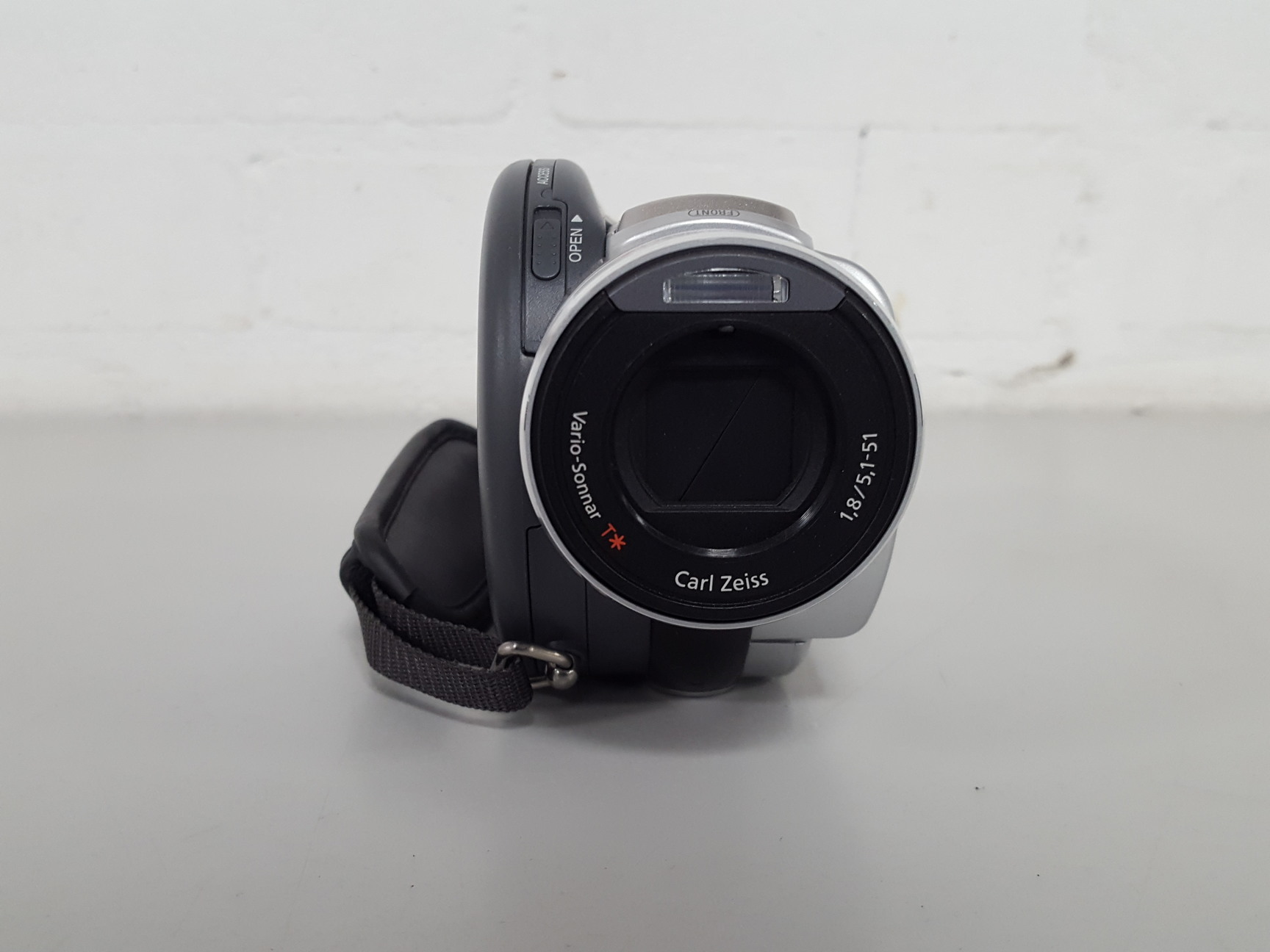 Image of Sony Handycam DCR-DVD505E Digital Video Camera Recorder AV Equipment