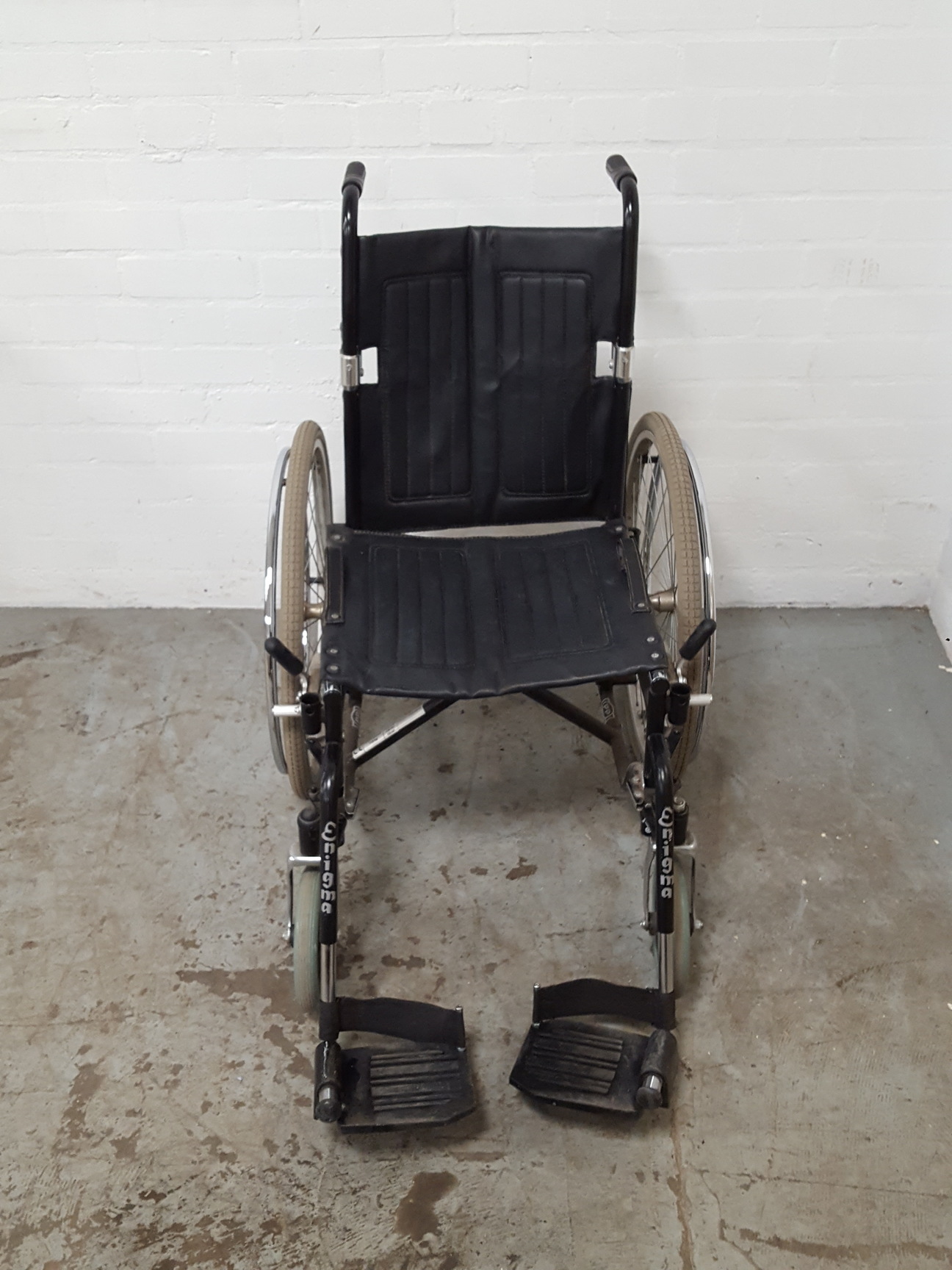 Enigma Lightweight SelfPropelled Foldable Steel Wheelchair