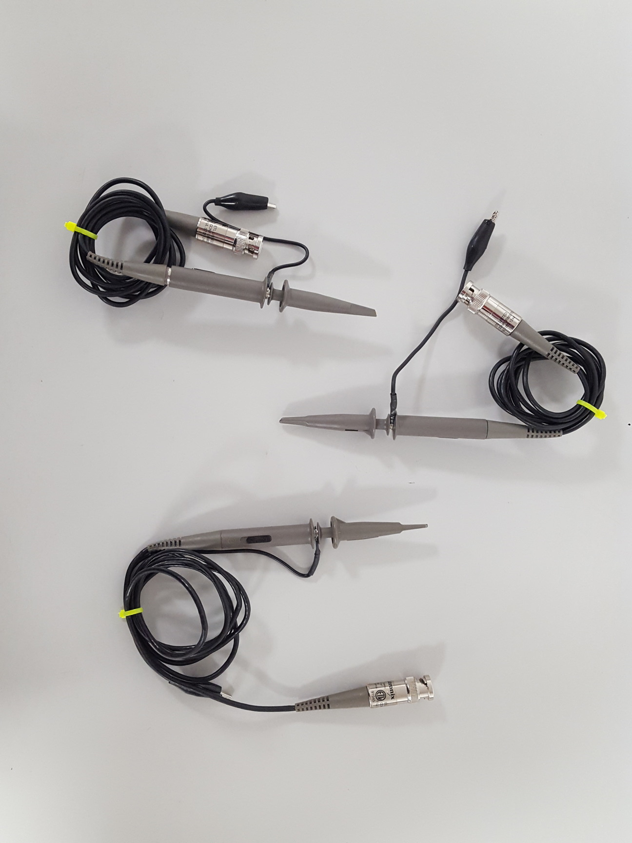 Image of 3x Tektronix TY5060 60MHz Oscilloscope Passive Probes Lab