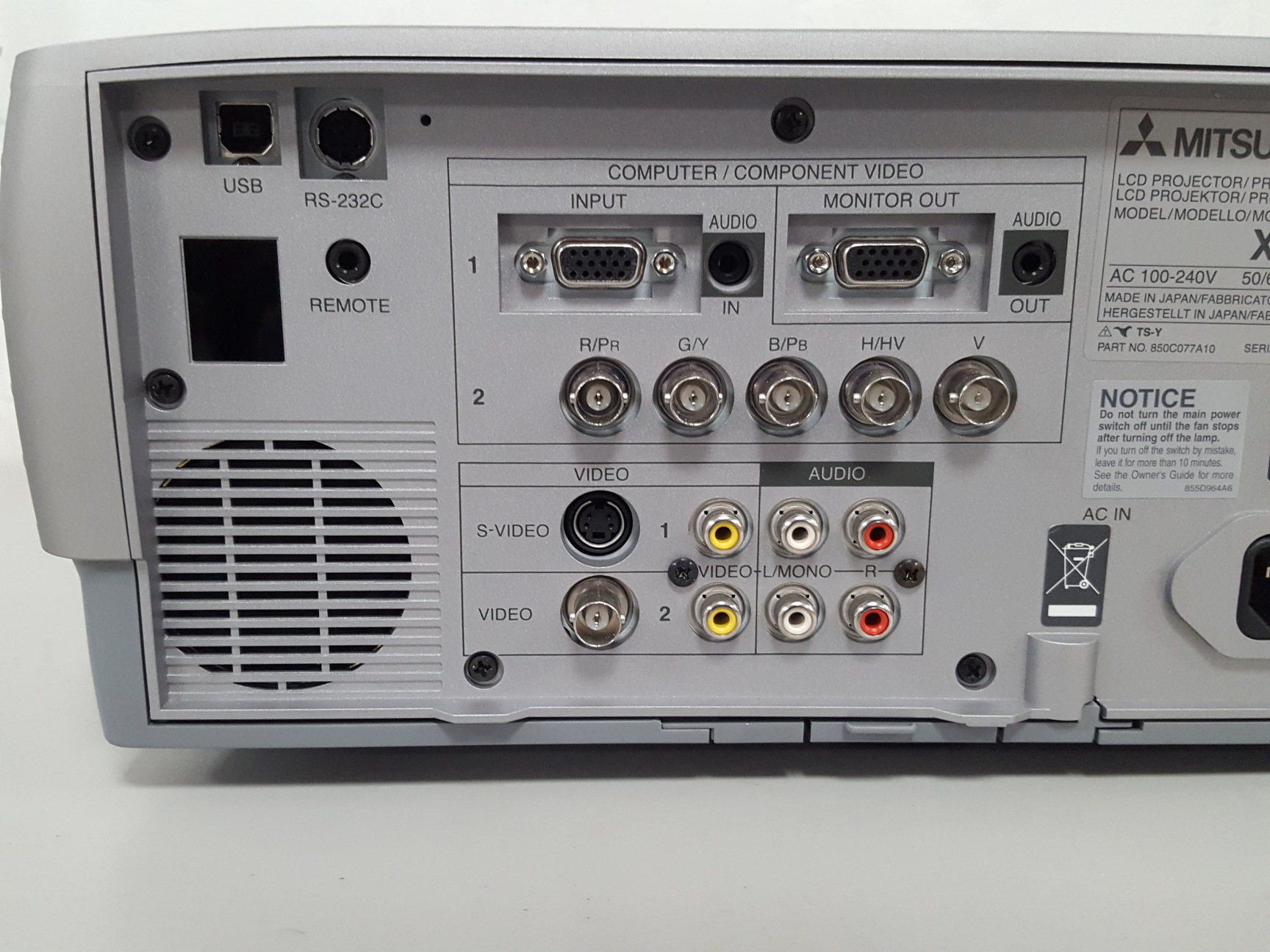 Image of Mitsubishi ColorView XL30U LCD Projector AV + Remote & Cables