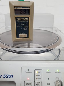 Thumbnail image of Eppendorf Concentrator 5301 Benchtop Centrifuge Lab