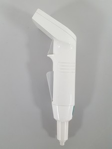 Thumbnail image of Matrix Impact 2 Shorty 1250ul Single Channel Pipettor Pipet With Charger Lab