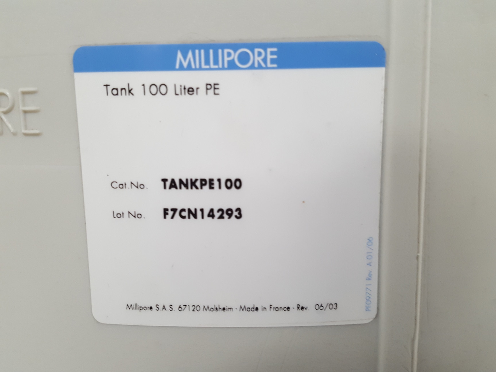 Image of Millipore TANKPE100 100 Litre Polyethylene Water Purifier Tank Lab