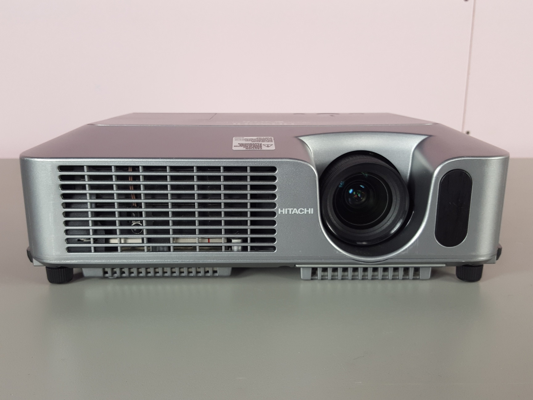 Image of Hitachi ED-X8250 TRI-LCD Projector