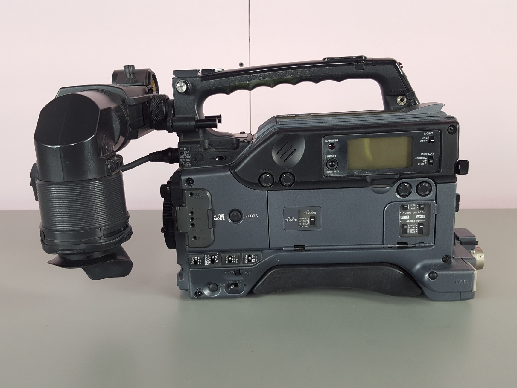 Image of Sony DSP-570WSP Video Camera + DXF-801CE View Finder Photography