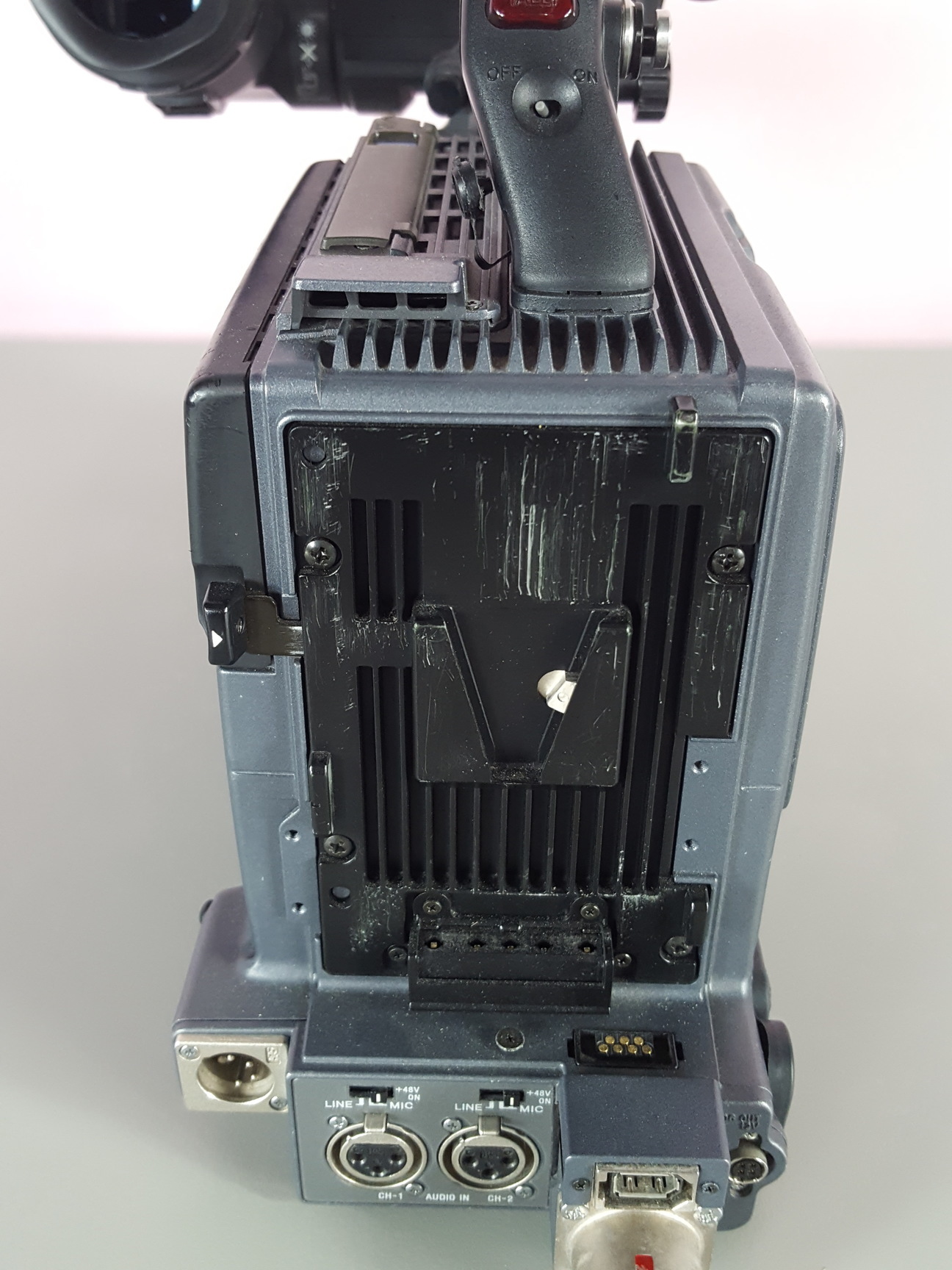 Image of Sony DSP-570WSP Video Camera + DXF-801CE View Finder Photography