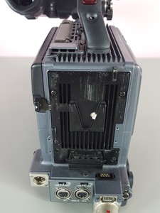 Thumbnail image of Sony DSP-570WSP Video Camera + DXF-801CE View Finder Photography