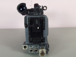 Thumbnail image of Sony DSP-570WSP Video Camera + DXF-801CE View Finder Photography
