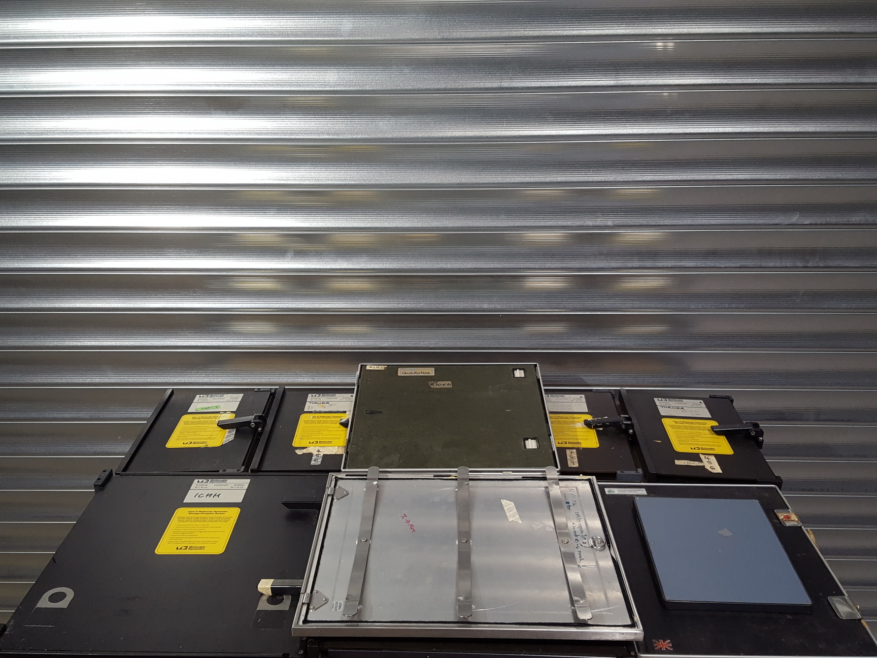 Image of 12x Storage Phosphorus Screens / Imaging Plates Molecular Dynamics Cronex Lab