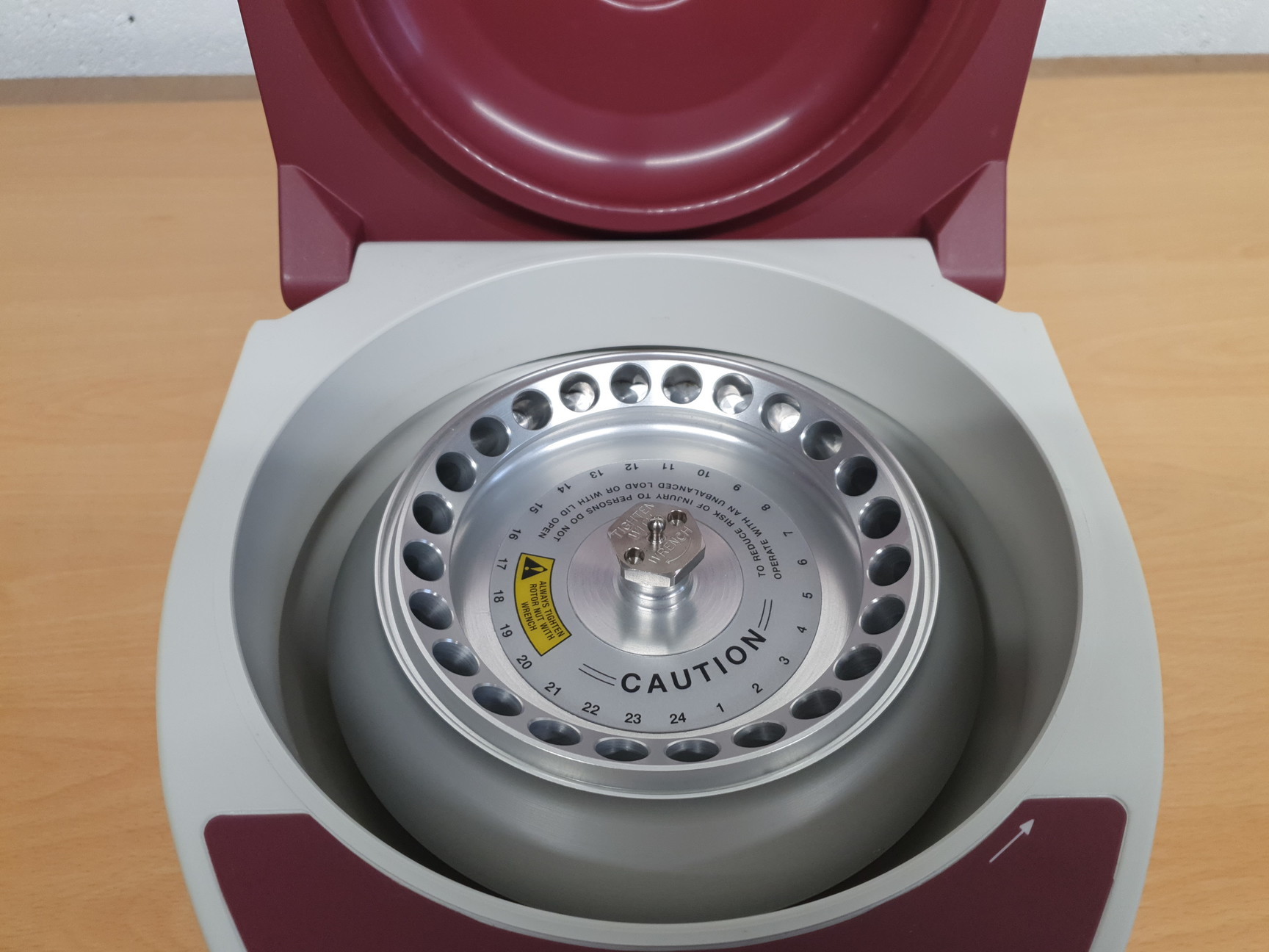 Image of Progen Scientific GenFuge 24D Digital Microcentrifuge Lab Centrifuge 