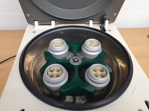 Thumbnail image of Hettich Zentrifugen Universal 30F Lab Centrifuge With Rotor 1424A