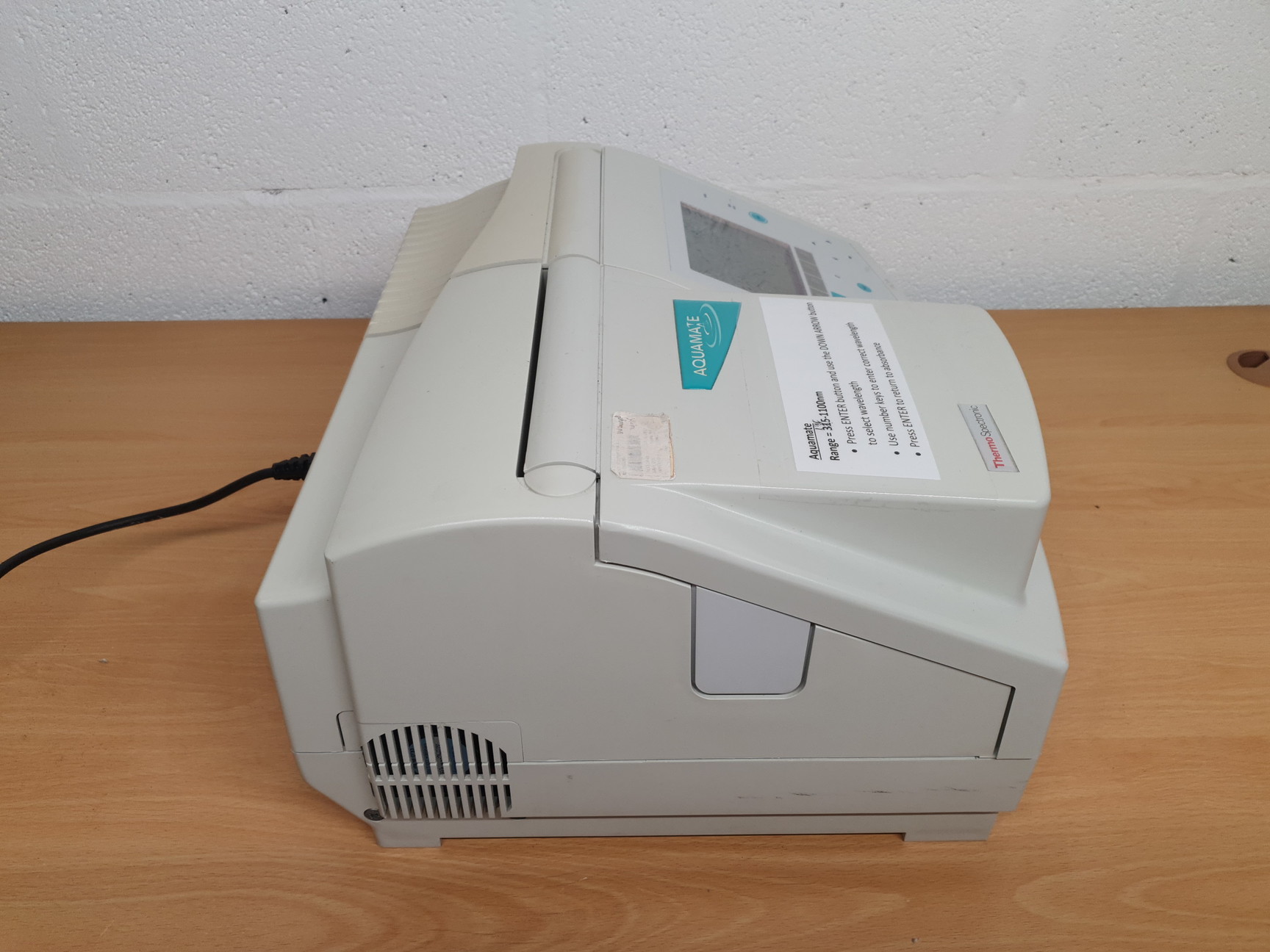 Image of Thermo Spectronic Helios Aquamate Spectrophotometer UV-Visible  Lab