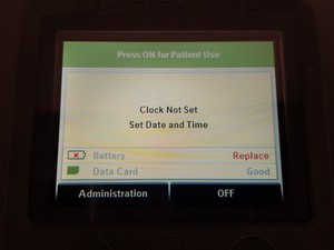 Thumbnail image of Philips HeartStart FR3 Defibrillator ECG Bundle + New Battery
