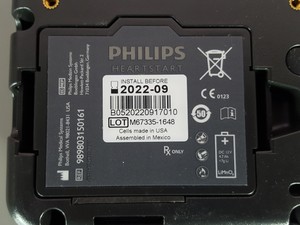 Thumbnail image of Philips HeartStart FR3 Defibrillator ECG Bundle + New Battery