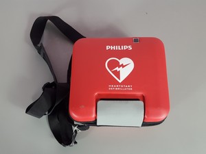 Thumbnail image of Philips HeartStart FR3 Defibrillator ECG Bundle + Carry Case
