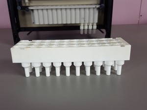 Thumbnail image of Gilson Model 201 Fraction Collector & Controller Lab
