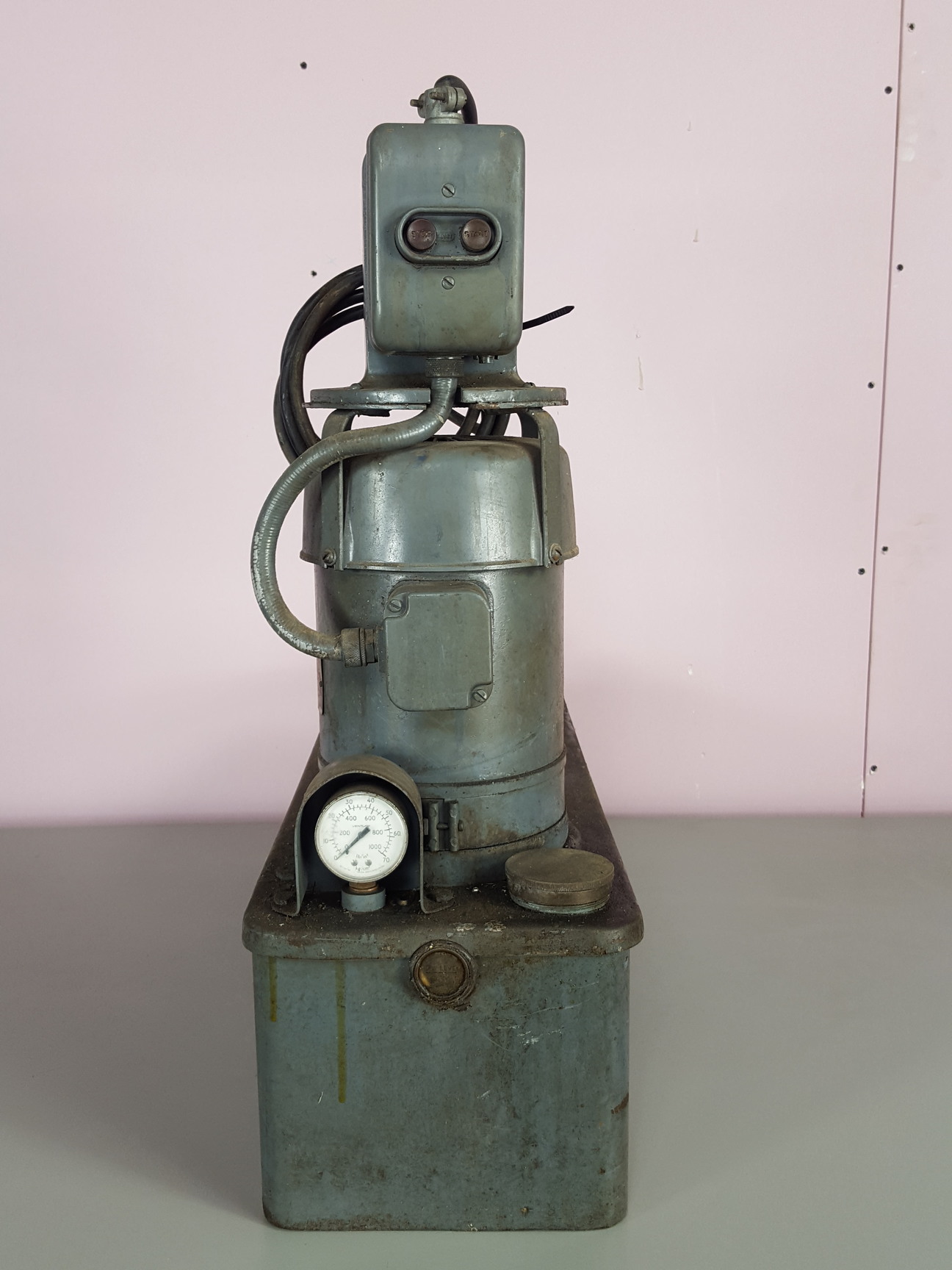 Image of HIC LTD Hydraulic Pump / Power Unit for Lathe Profiling Attachment VMF534TF