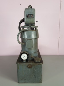 Thumbnail image of HIC LTD Hydraulic Pump / Power Unit for Lathe Profiling Attachment VMF534TF