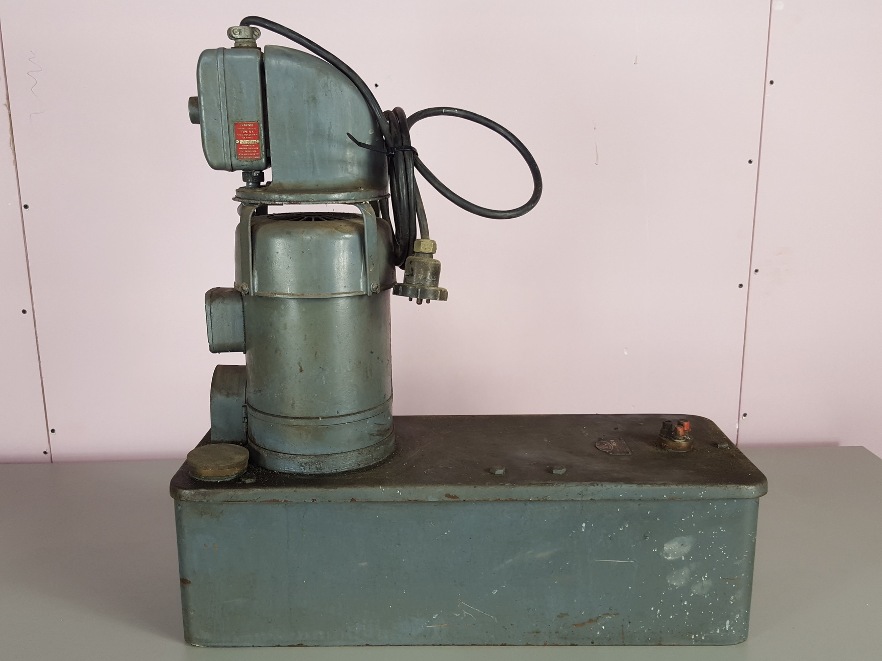 Image of HIC LTD Hydraulic Pump / Power Unit for Lathe Profiling Attachment VMF534TF