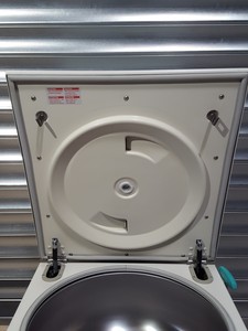 Thumbnail image of Heraeus Megafuge 3S Large Benchtop Centrifuge Lab Spares/Repairs
