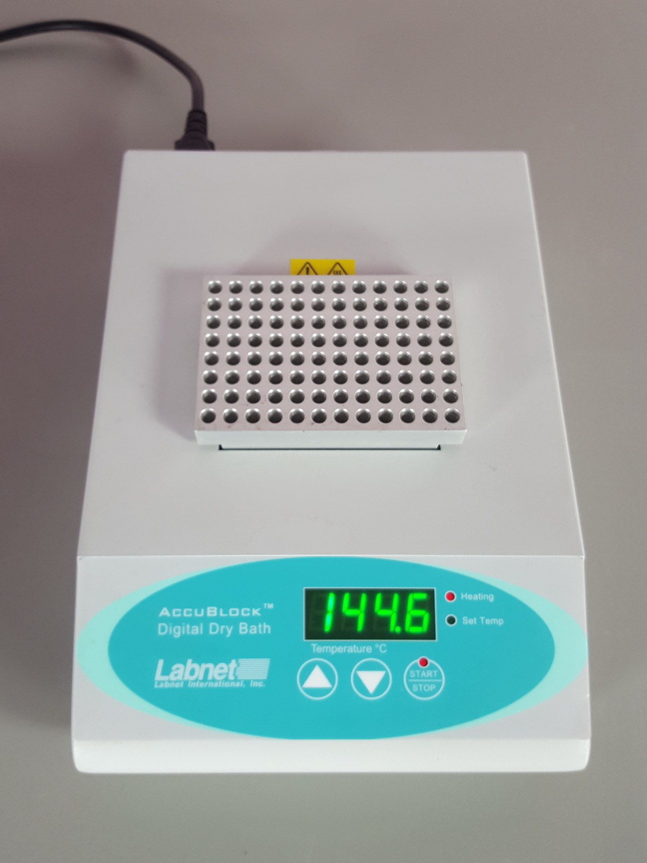 Image of Labnet D1100 AccuBlock Dry Block Heater Digital Dry Bath Lab