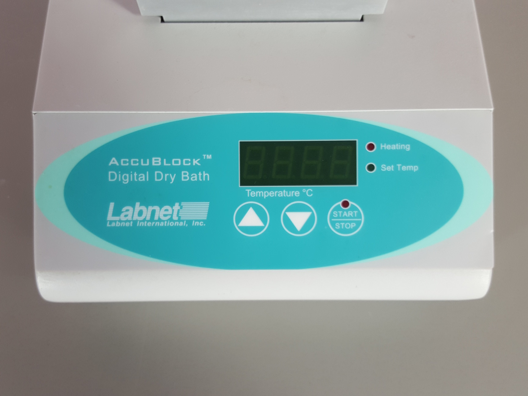 Image of Labnet D1100 AccuBlock Dry Block Heater Digital Dry Bath Lab