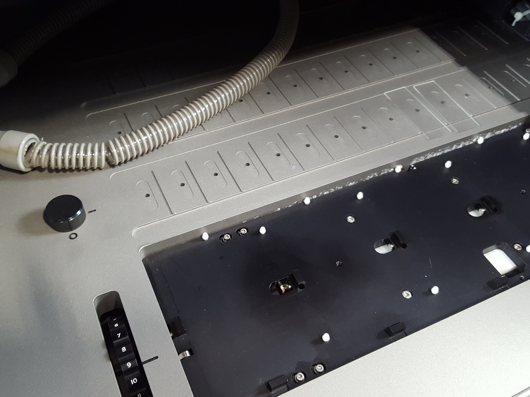 Image of Genetix QArray Mini Benchtop MicroArray Array Printer + Jun-Air Pump Lab