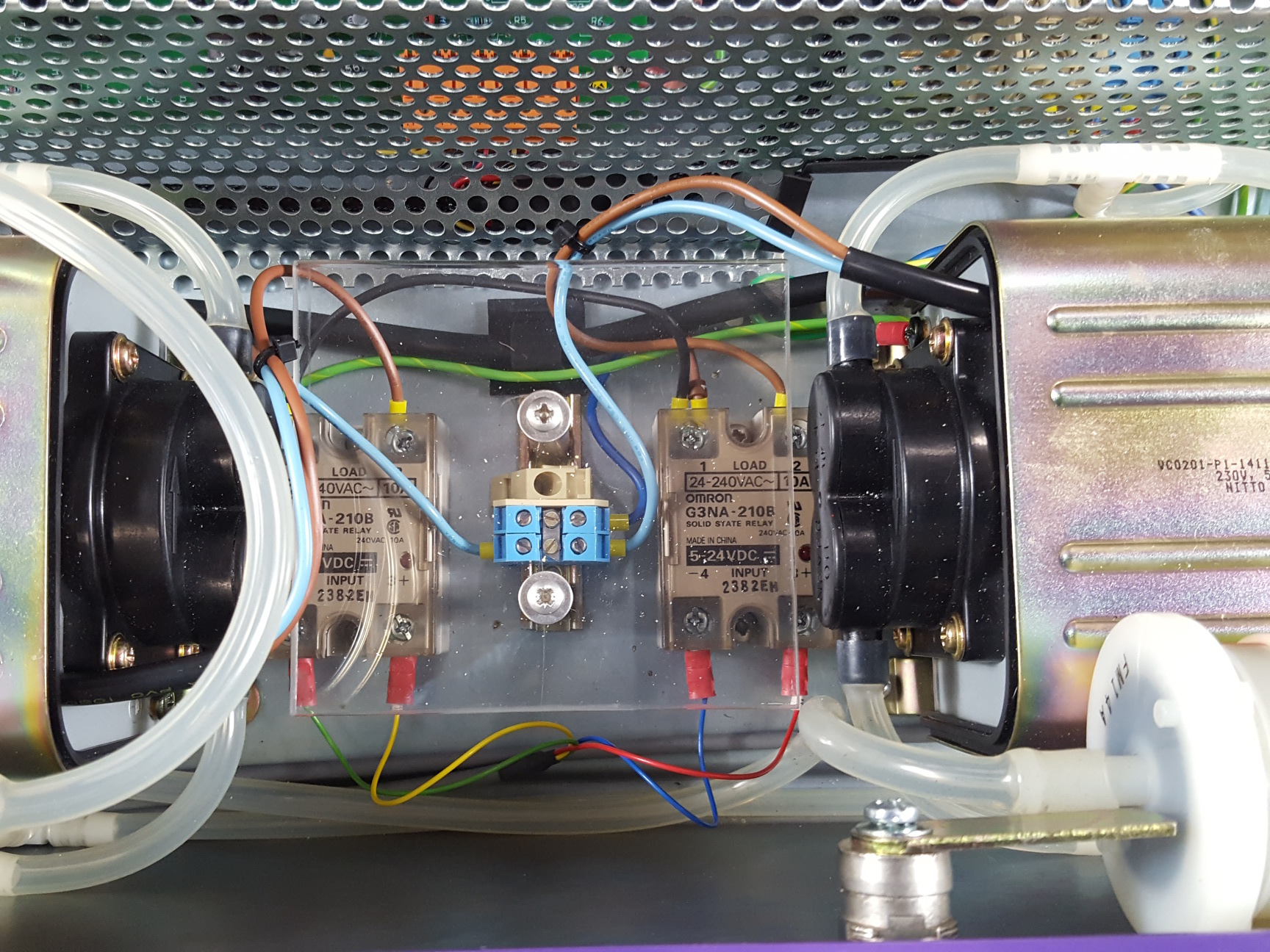 Image of Genetix QArray Mini Benchtop MicroArray Array Printer + Jun-Air Pump Lab