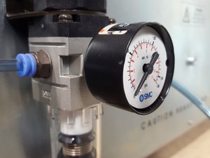 Thumbnail image of Genetix QArray Mini Benchtop MicroArray Array Printer + Jun-Air Pump Lab