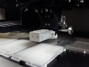 Thumbnail image of Genetix QArray Mini Benchtop MicroArray Printer + Jun-Air Pump Lab