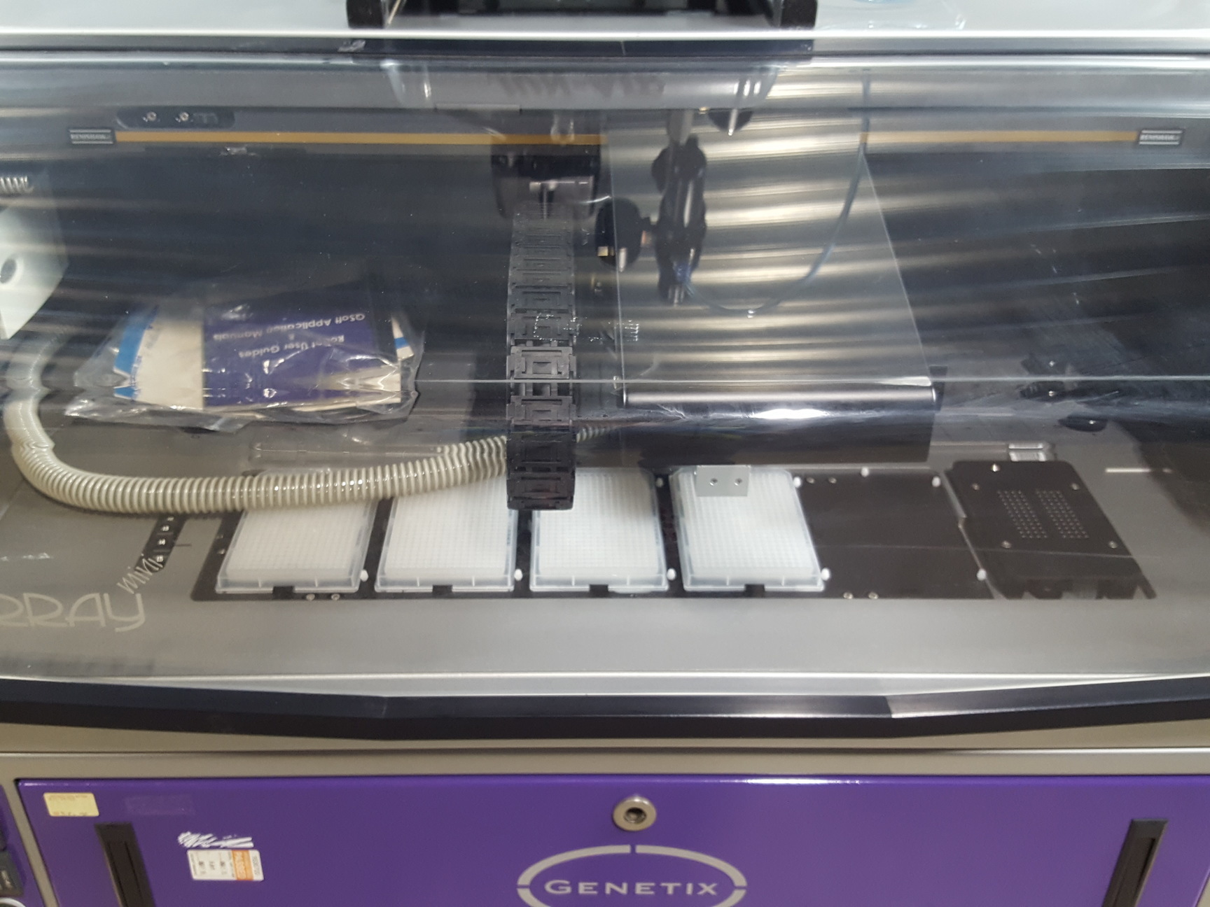Image of Genetix QArray Mini Benchtop MicroArray Printer + Jun-Air Pump Lab