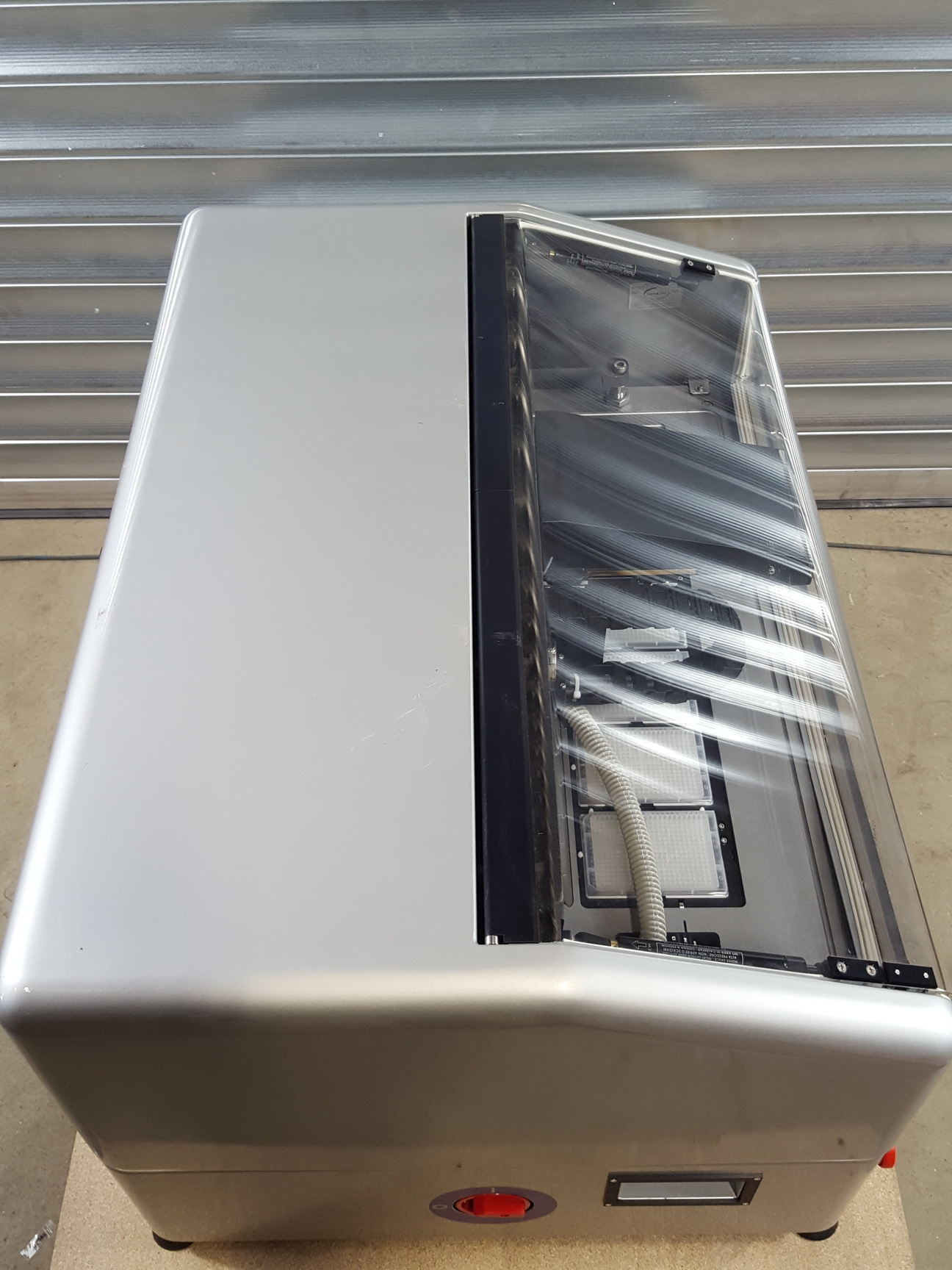 Image of Genetix QArray Mini Benchtop MicroArray Printer + Jun-Air Pump Lab