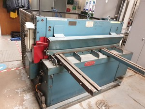 Thumbnail image of Keetona Powered Metalworking Guillotine 048076 (Max 1/8" Mild Steel Capacity)