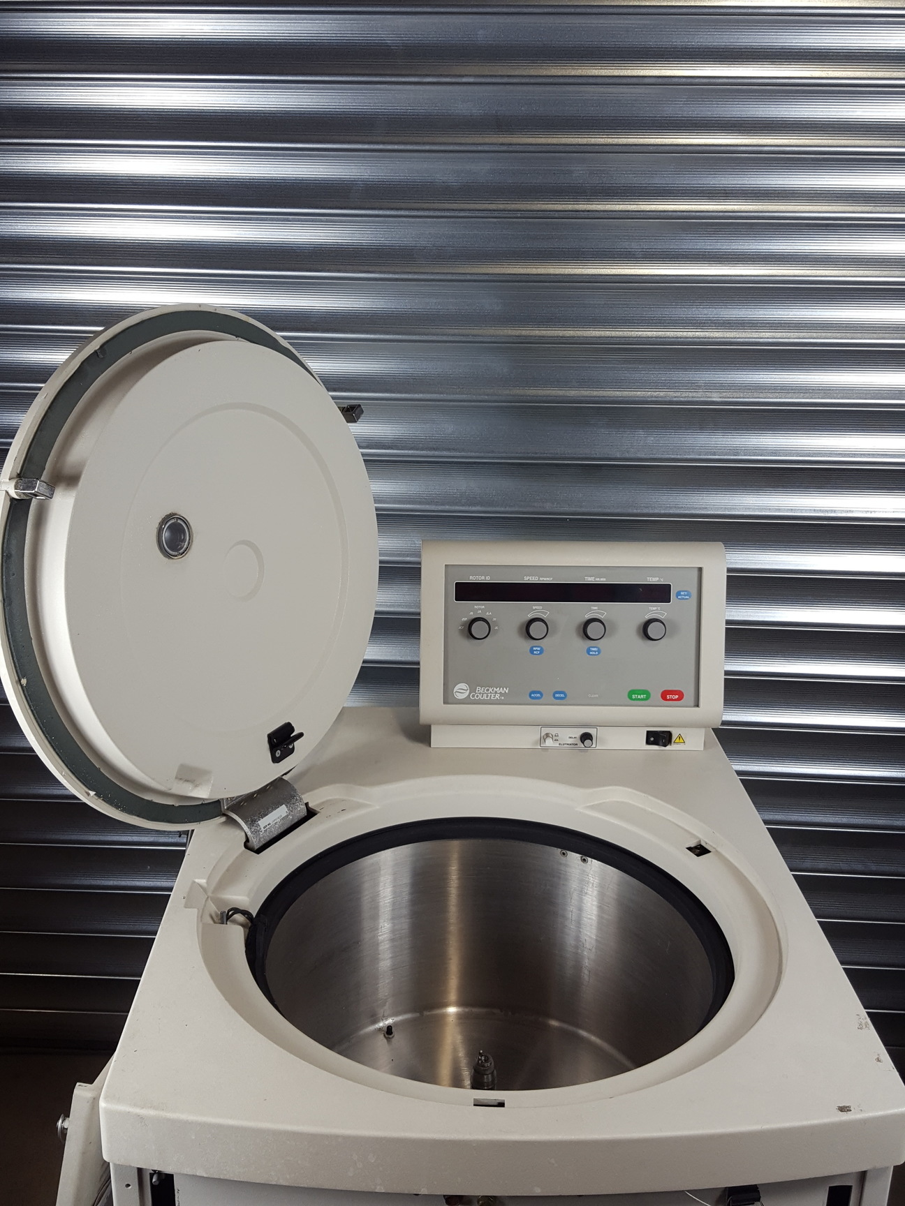 Image of Beckman Coulter Avanti J-20 XP Ultracentrifuge - Spares / Repairs Lab