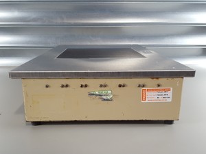 Thumbnail image of UVP Chromato-Vue TM 20 UV Transilluminator Lab