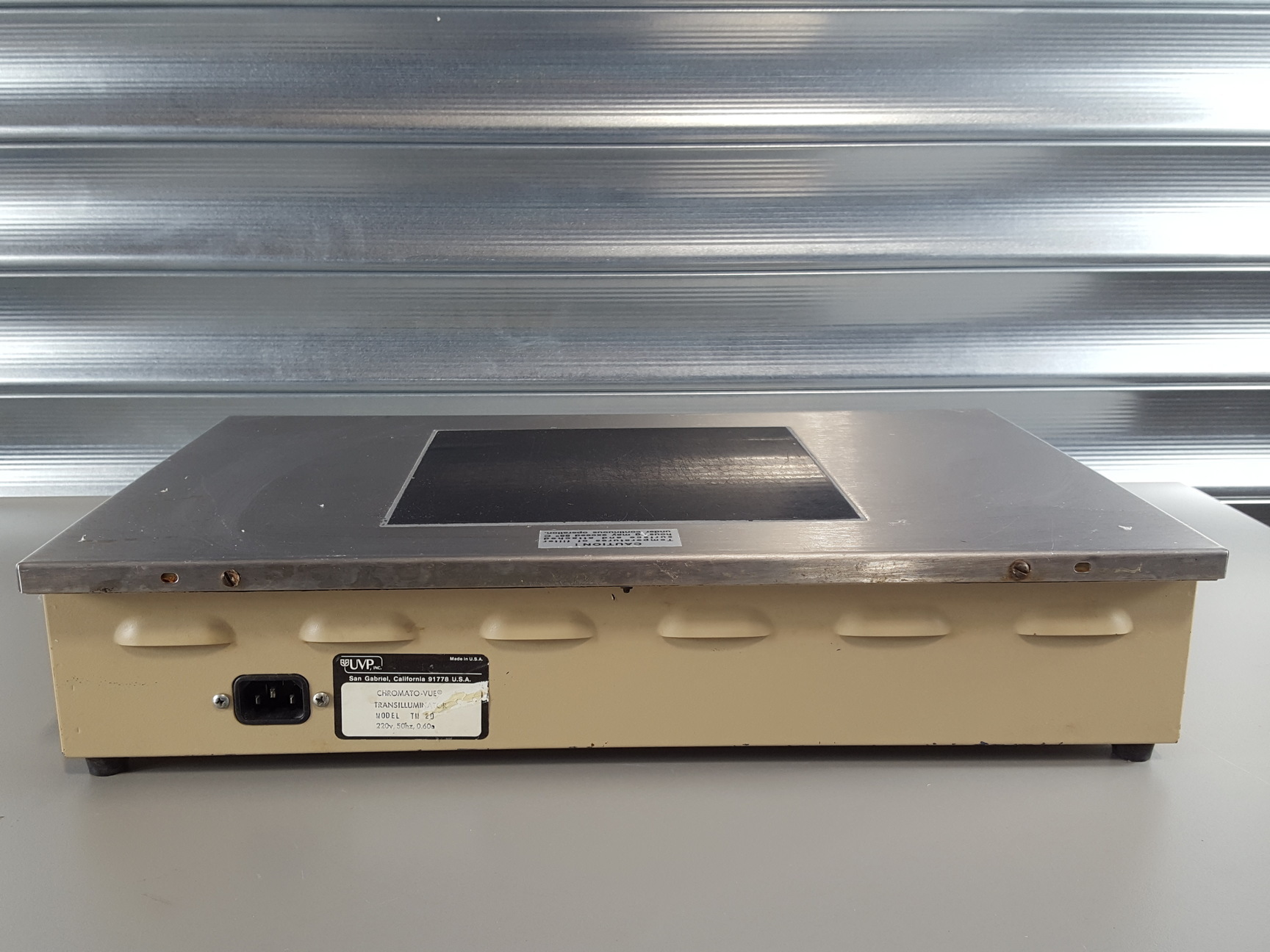 Image of UVP Chromato-Vue TM 20 UV Transilluminator Lab