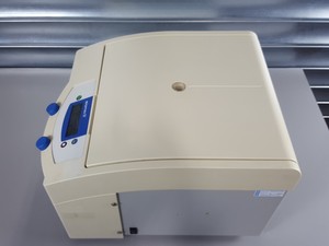 Thumbnail image of Sigma 2-5 3900rpm Benchtop Centrifuge + 11030 37/D Bucket Rotor Lab 