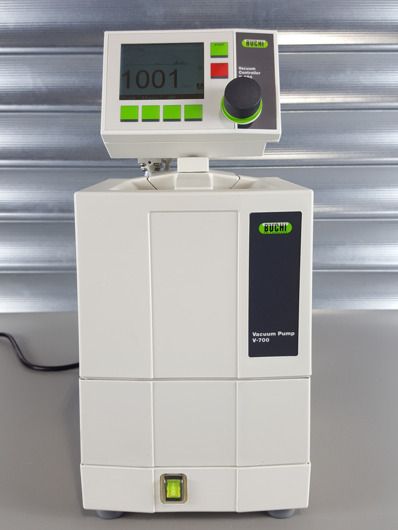 Image of Buchi CH-9230 V-700 Vacuum Pump + V-850 Vacuum Controller Lab