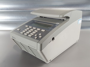 Thumbnail image of Applied Biosystems 2720 Benchtop PCR Thermal Cycler Lab
