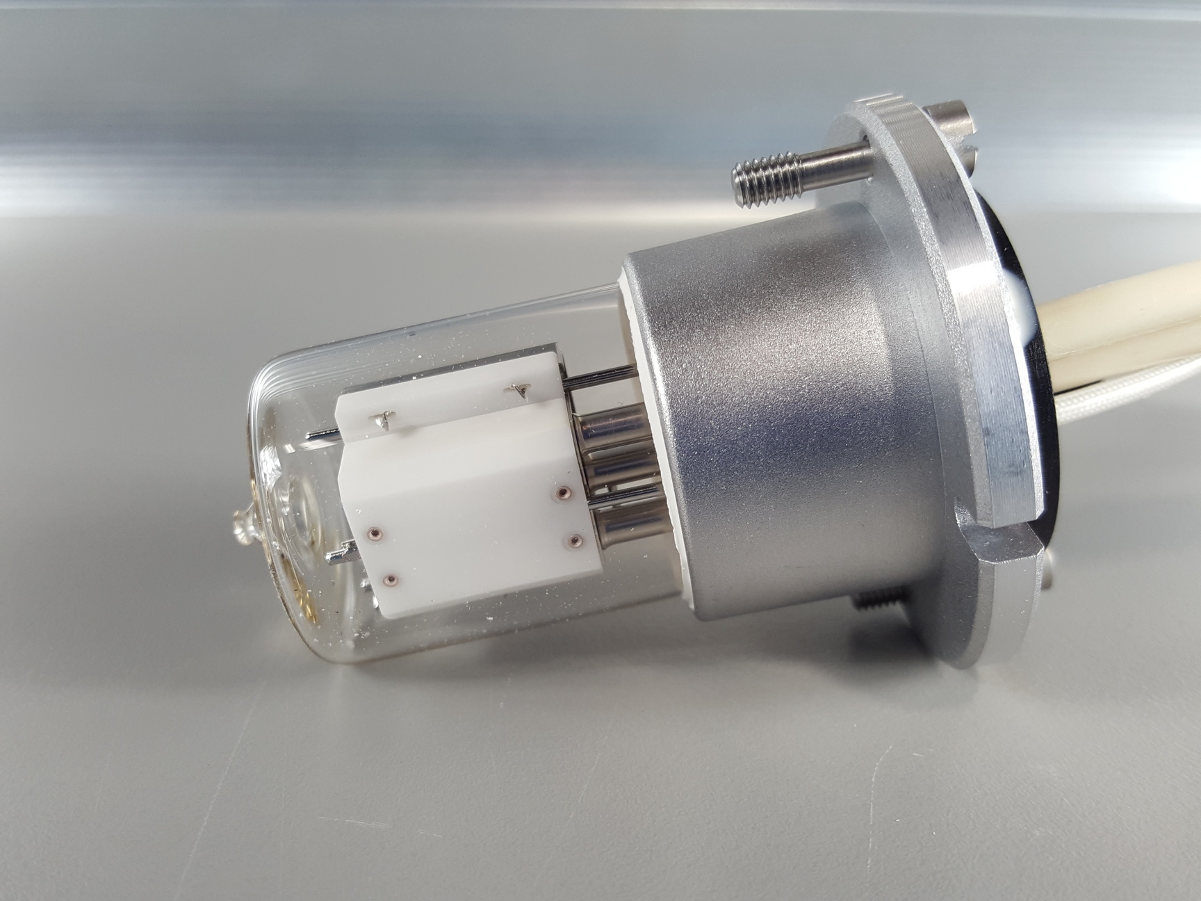 Image of Waters P/N 402000351 UV/Vis Detector Deuterium Lamp Lab