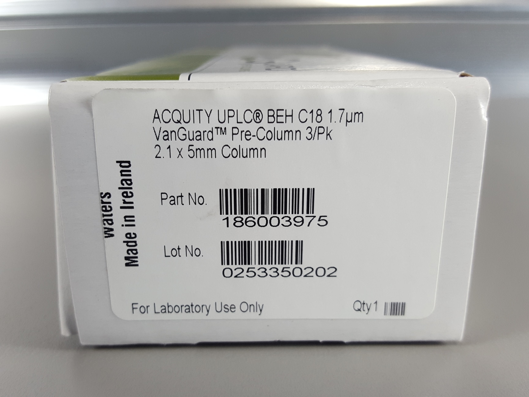 Image of Waters Acquity BEH C18 1.7um VanGuard Pre-Column 3/Pk 2.1 x 5mm HPLC 186003975