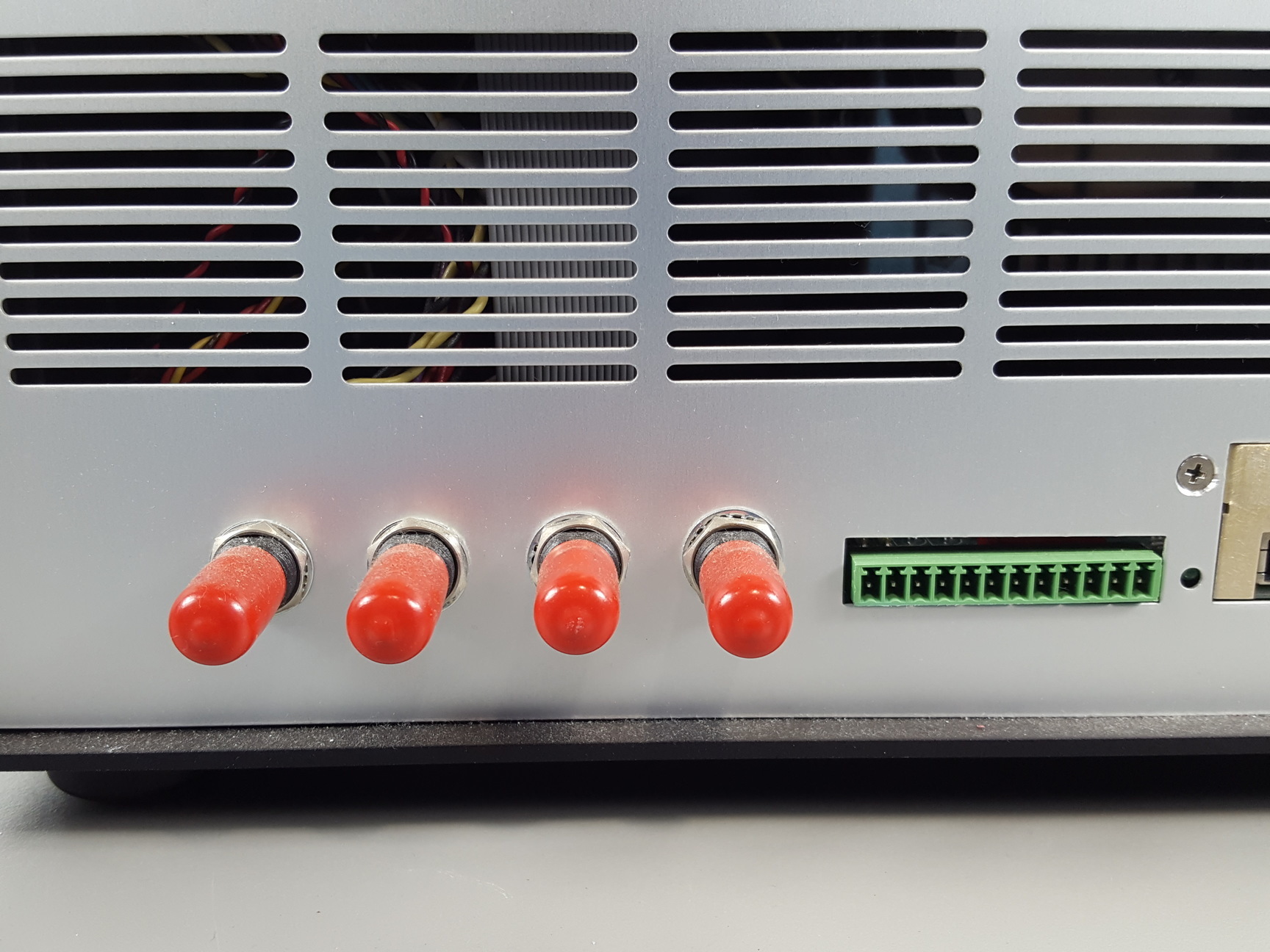 Image of Dionex Ultimate 3000 HPLC System, PDA-3000 Detector, HPG-3200P Pump Lab