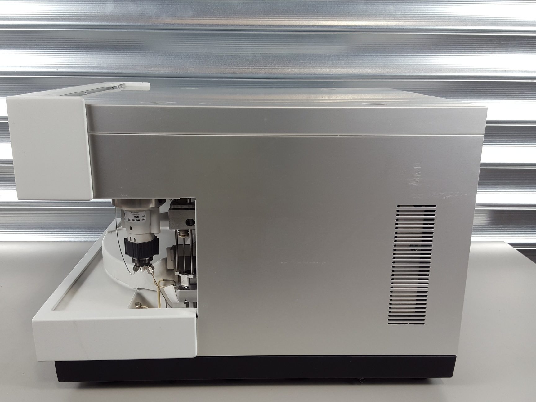 Image of Dionex Ultimate 3000 HPLC System, PDA-3000 Detector, HPG-3200P Pump Lab