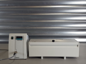 Thumbnail image of Grace 7956R Controller & Jones Chromatography 7956 Column Heater / Chiller Lab