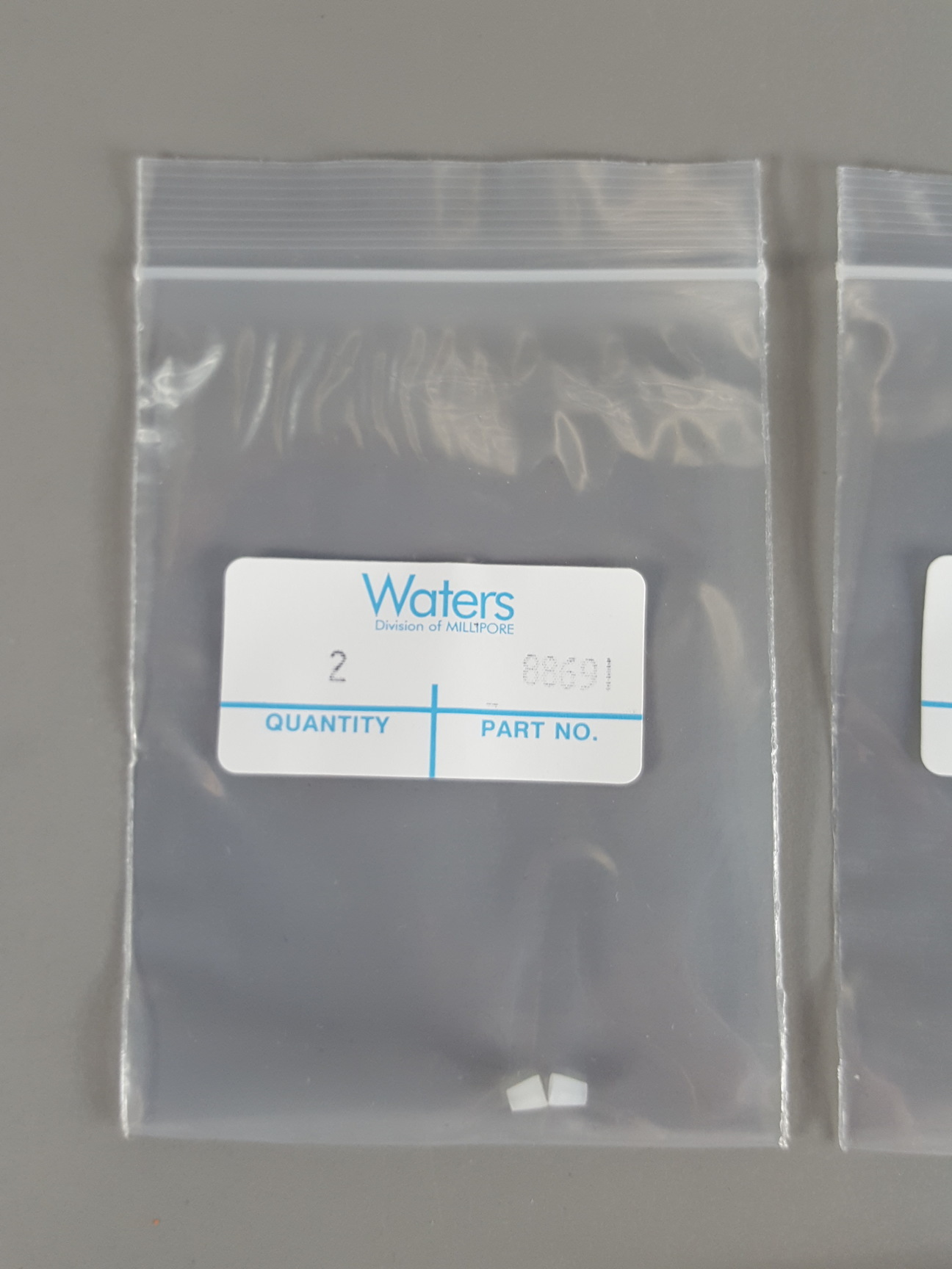 Image of 3x Waters Chromatography Columns. 2 x AP-1 P/N:21901, 1 x AP-2 P/N:27501 Lab