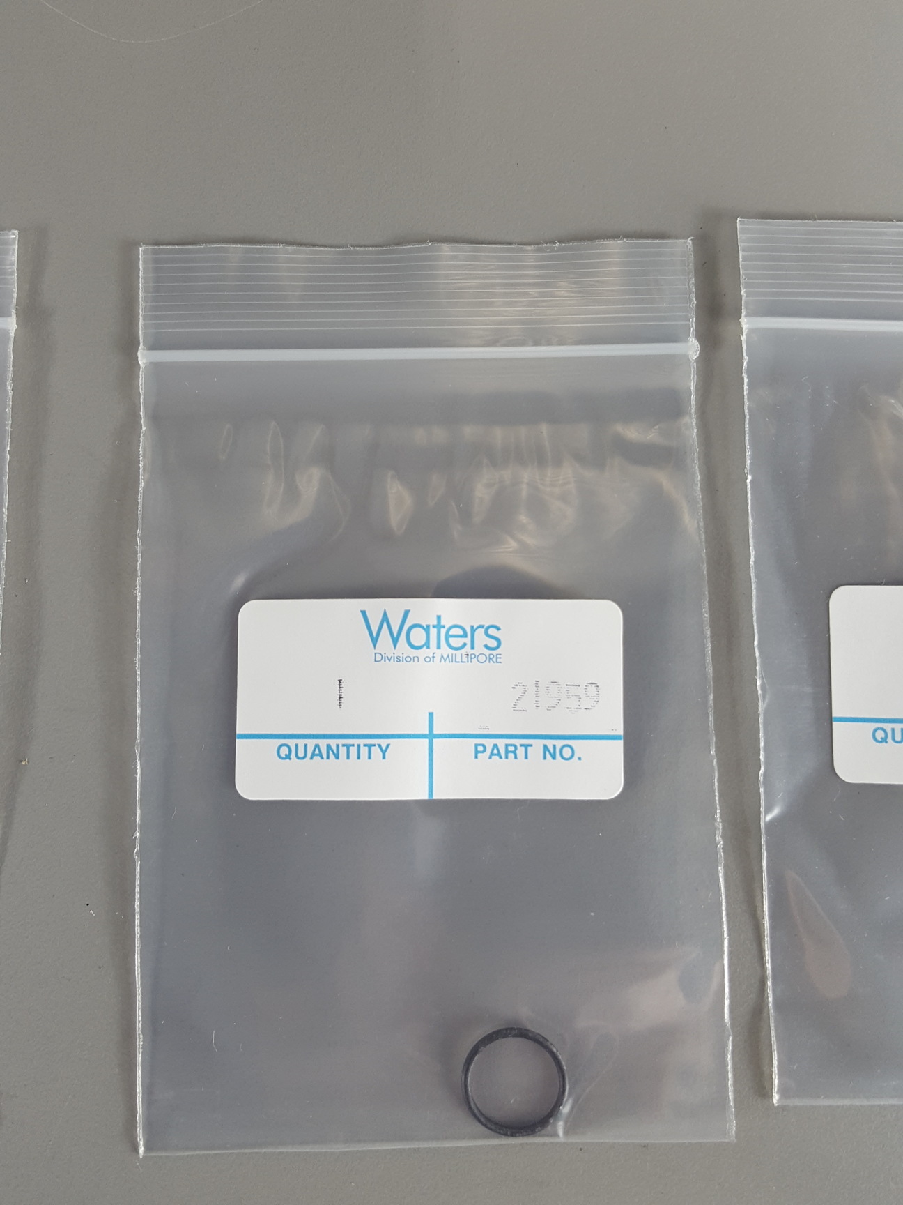 Image of 3x Waters Chromatography Columns. 2 x AP-1 P/N:21901, 1 x AP-2 P/N:27501 Lab