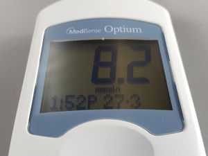 Thumbnail image of Abbott MediSense Optium Smart Blood Glucose Meter QD0610-1211 Lab